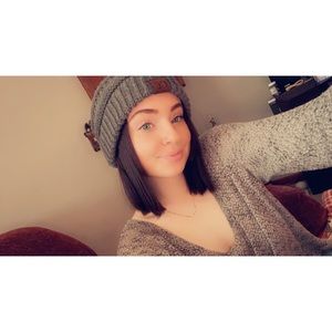 Meet your Posher, Alyssa